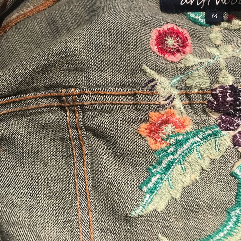 Jacket - Picture 11 of 11